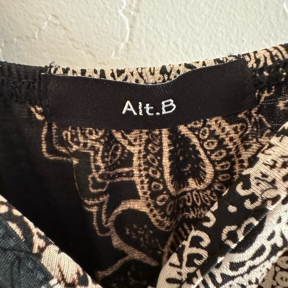 BOHO Strappy Jumpsuit Size Small. Gently used in excellent condition! - Picture 11 of 12